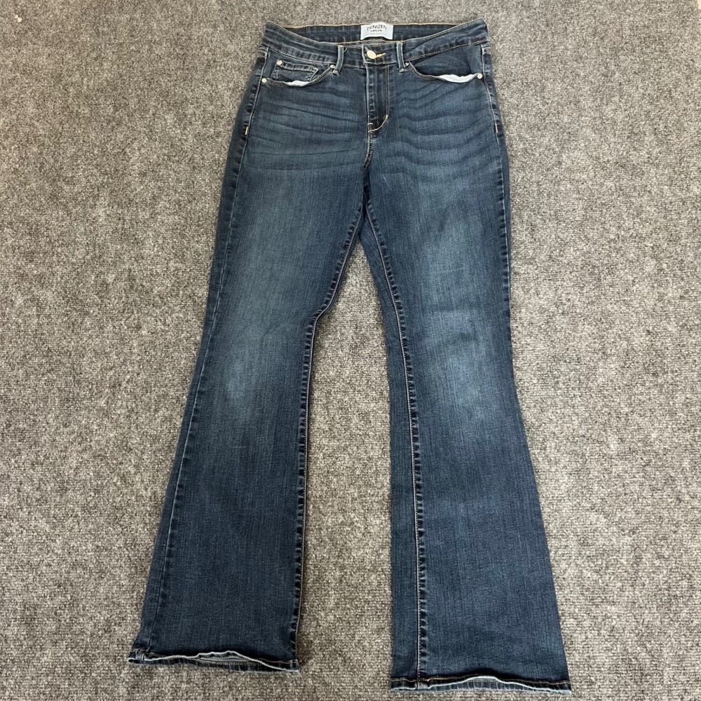 Denizen from Levis Womens Mid Rise Bootcut Jeans Dark Wash 10M 30x32 Stretch